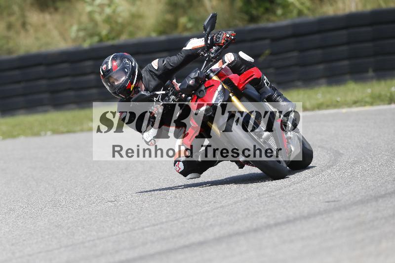 /27 12.06.2025 Ducati Schweiz Trackday Warmup  ADR/gelb-jeaune/ohne